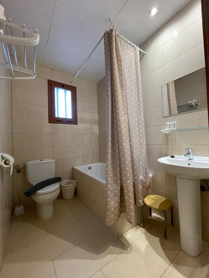 P&R Hostals Codolar トッサ・デ・マール エクステリア 写真